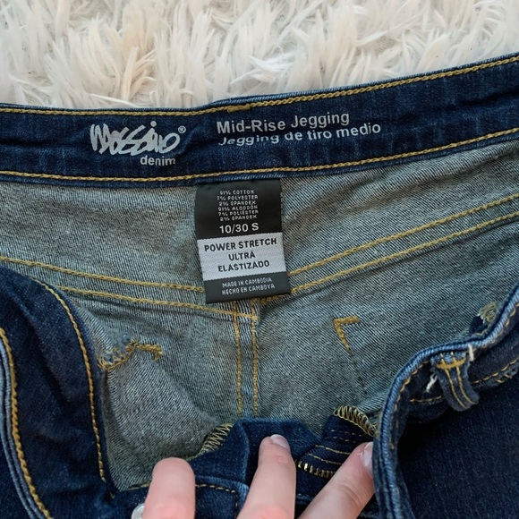 Jeans - Picture 2 of 3